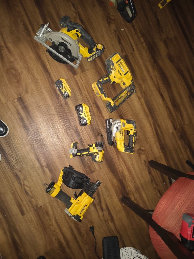DeWalt Multi-Tools Set