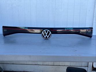 2021-2024 VOLKSWAGEN ID.4 TAIL GATE CENTER TAIL LIGHT OEM USED #7335