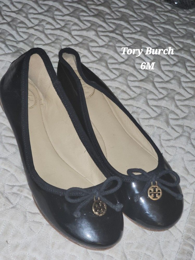 Tory Burch Chelsea Black Patent Size 6M $18