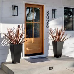 Veradek V-Resin Indoor/Outdoor Taper Planter, Set of 2 (30 inch, Black)