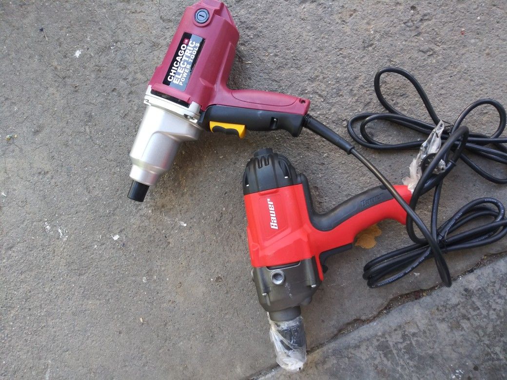 Impact wrench and power tool