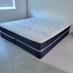 NEW KING-SIZE PILLOW TOP MATTRESS AND BOX SPRING