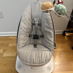 Baby Swing -  mamaRoo by 4moms ( Model 1046 ) With Original Box