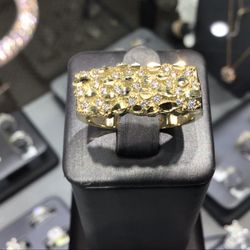 10k Gold Nugget Ring!!