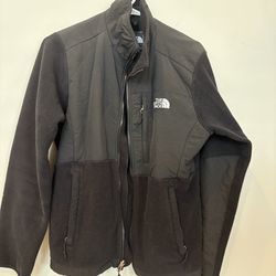 Women’s Northface fleece jacket