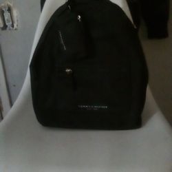 TOMMY HILFIGER BACKPACK AND POUCH 50$