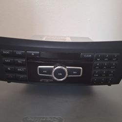 Mercedes-Benz W204 C-Class CD Radio Comand Navi Head Unit High US A(contact info removed)