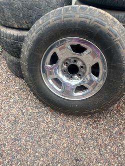 P285/70R17 Tire on Chrome Wheel