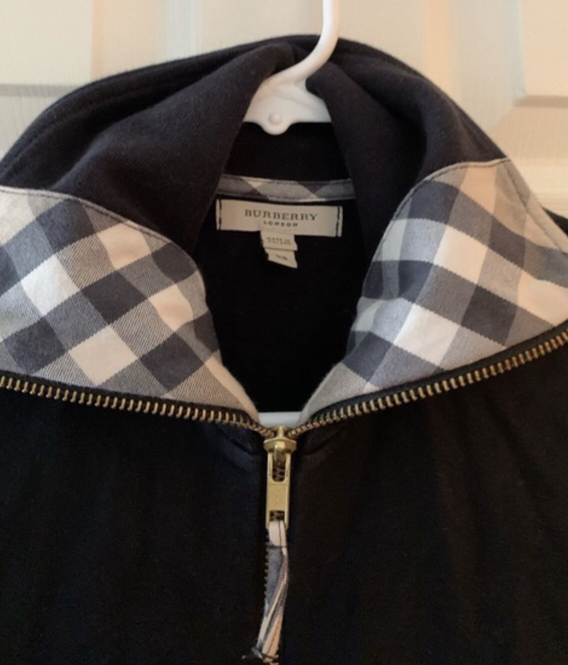 Brand New! Burberry Zip Up Jacket-Large 