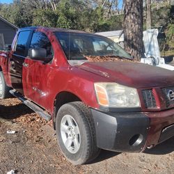 Nissan titan 5.6 4×4 king cab