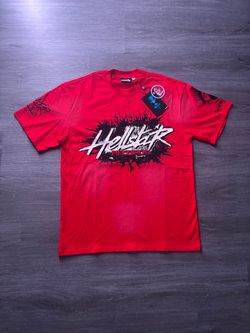 MEN’S GRAPHIC RED TEE