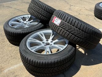 4x OEM 19” Tesla Rims Tesla Model Y Gemini Pirelli WINTER EV Tire 255/45/19 97%