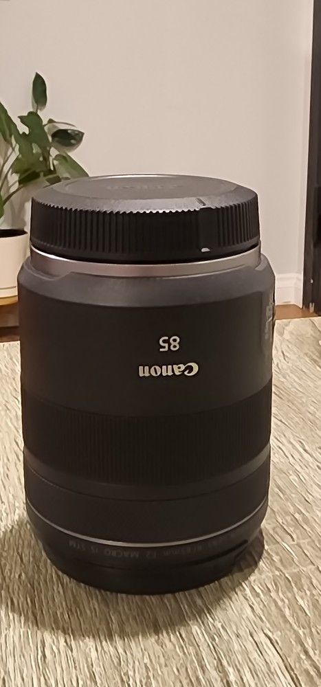 Canon 85mm F2.0 RF