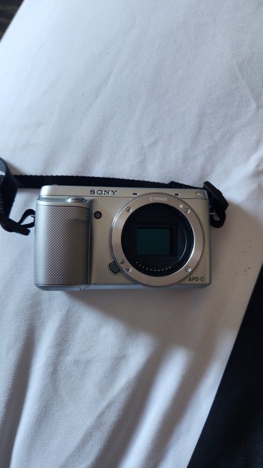 Sony Alpha Nex F3
