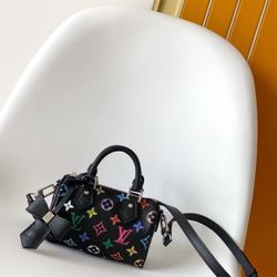 Fashion versatile must-have