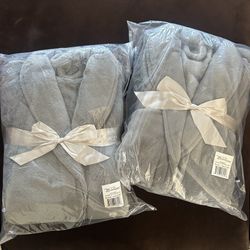 2 Soft Warm Bathrobe