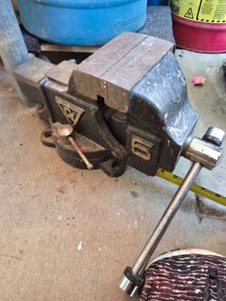 Heavy Duty Bench Vise
Swivel #5