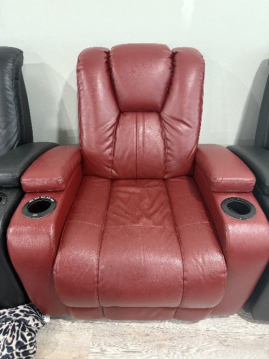 King vale court dual power recliners 2- black recliners! 1-Red recliner! Excellent condition! *** $299 Each Recliner** Today Only ***