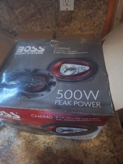 4 new speakers boss audio systems 4 way full range Speakers 500 w. Peak power