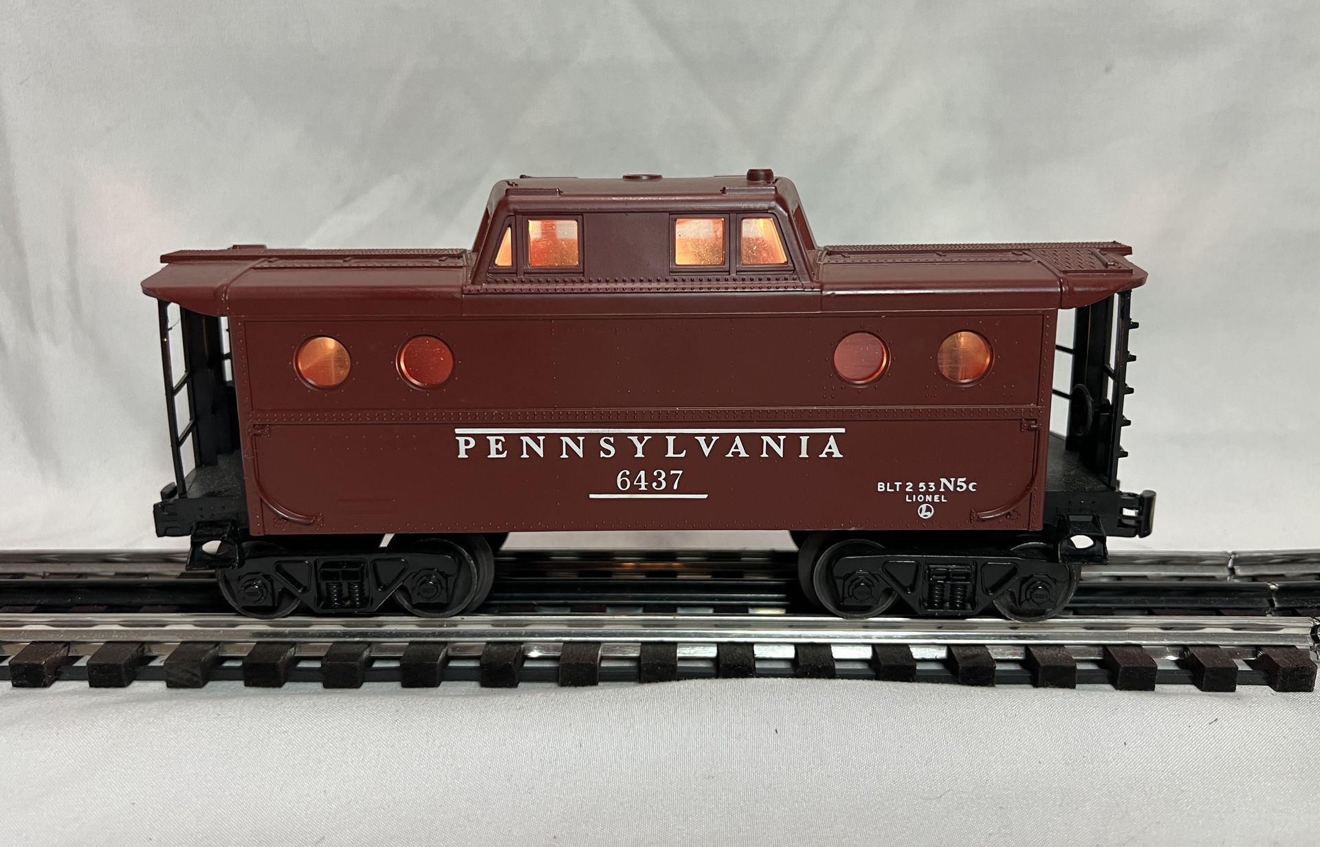 Lionel 6437 Pennsylvania Caboose Train