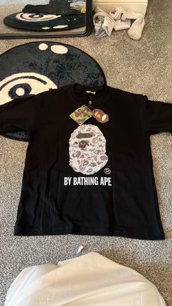 BAPE TSHIRT (SIZE M)