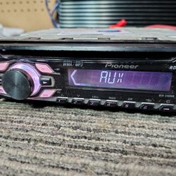Pioneer DEH-3400UB
CD receiver USB And Auxiliary 