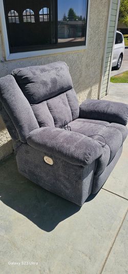 Reclinable sofa