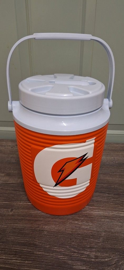 New Gatorade 1 Gallon Cooler