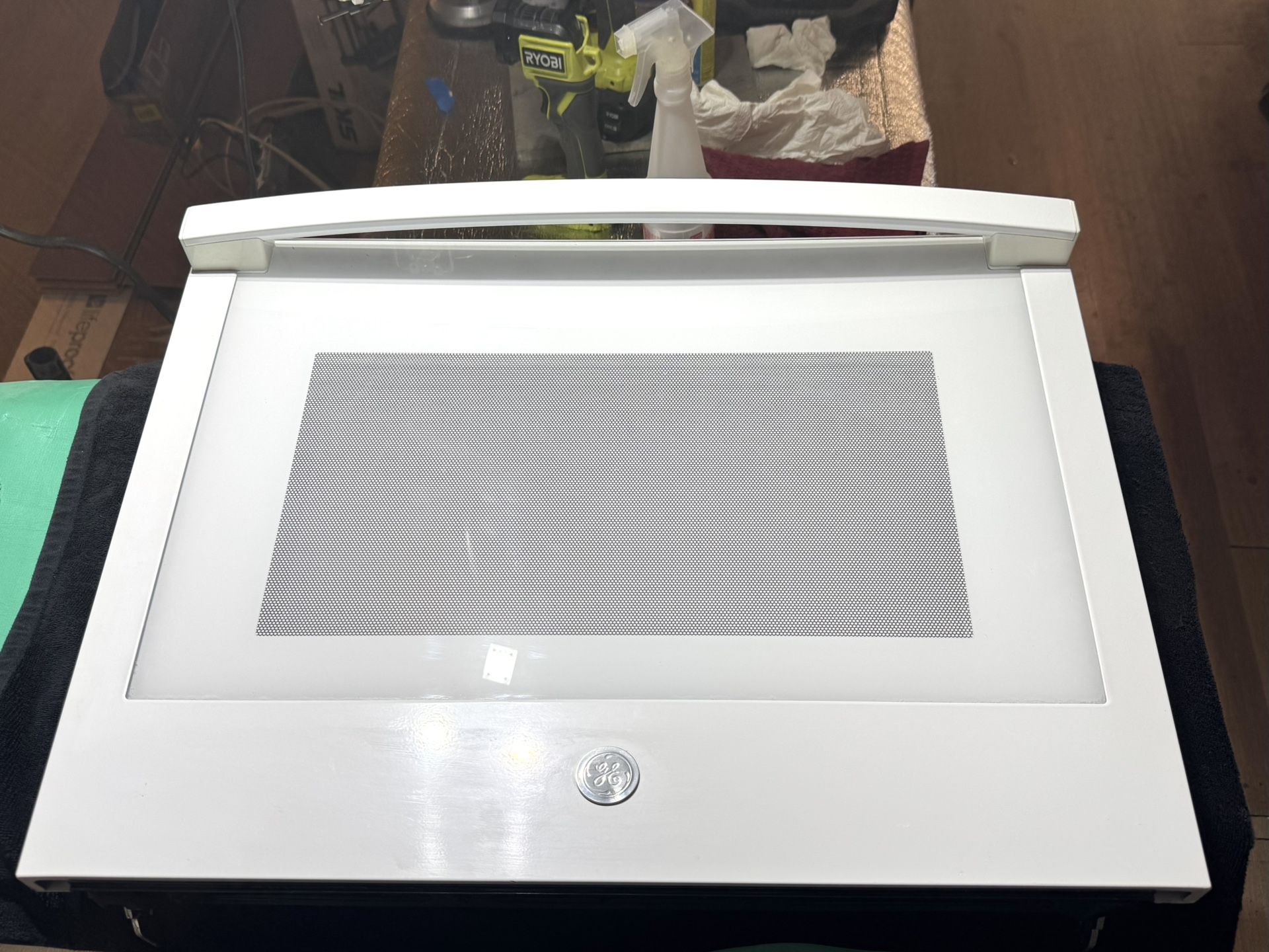 LIKE NEW - Complete Oven Door Assembly For GE 27in Double & Single Wall Ovens Model # JKD3000DNWW And Several Other Models Genuine GE Parts
