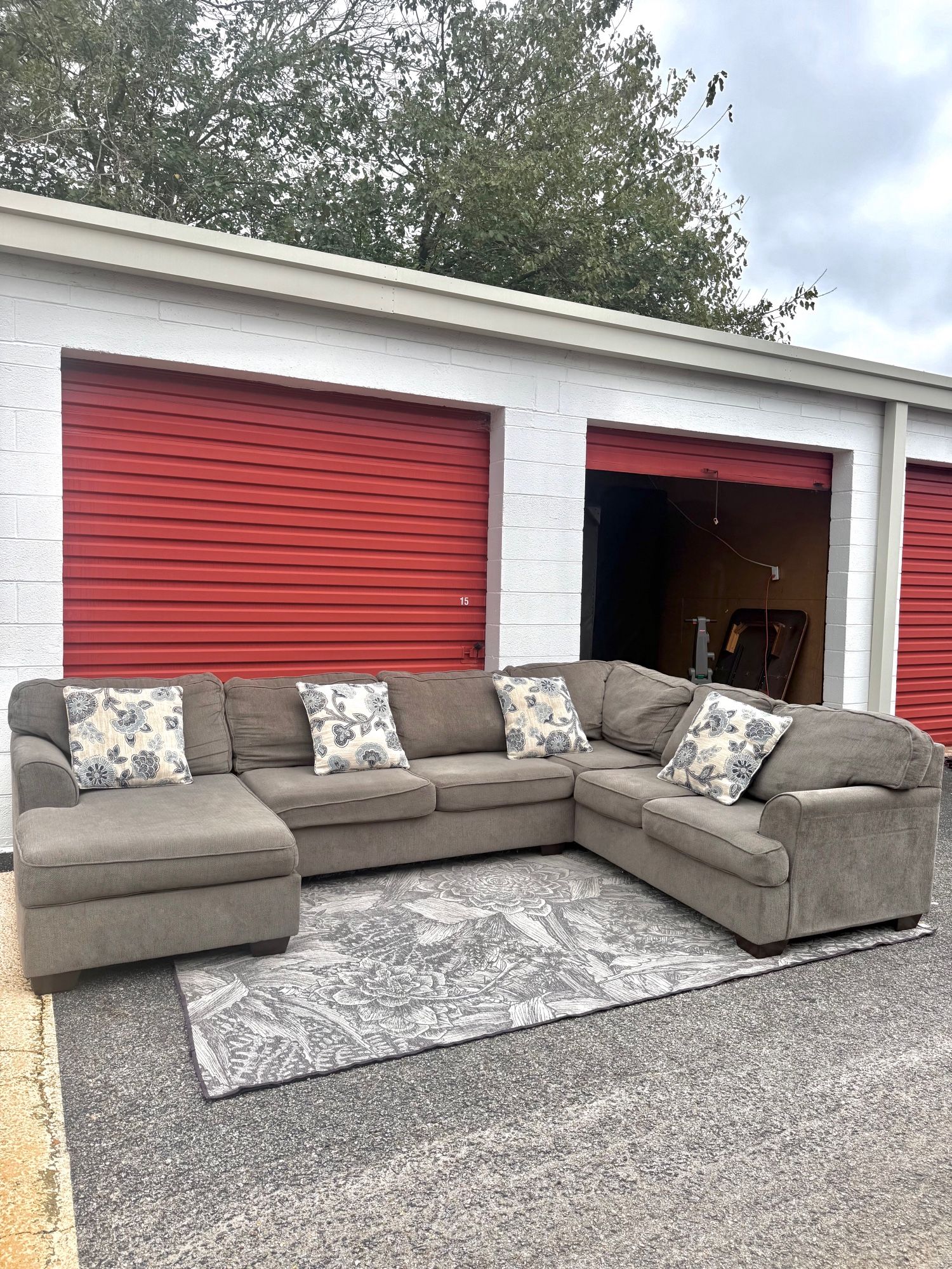 Large Sectional Couch Sofa with Ottoman Storage/Table