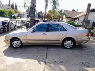 2000 Mercedes-Benz E-Class