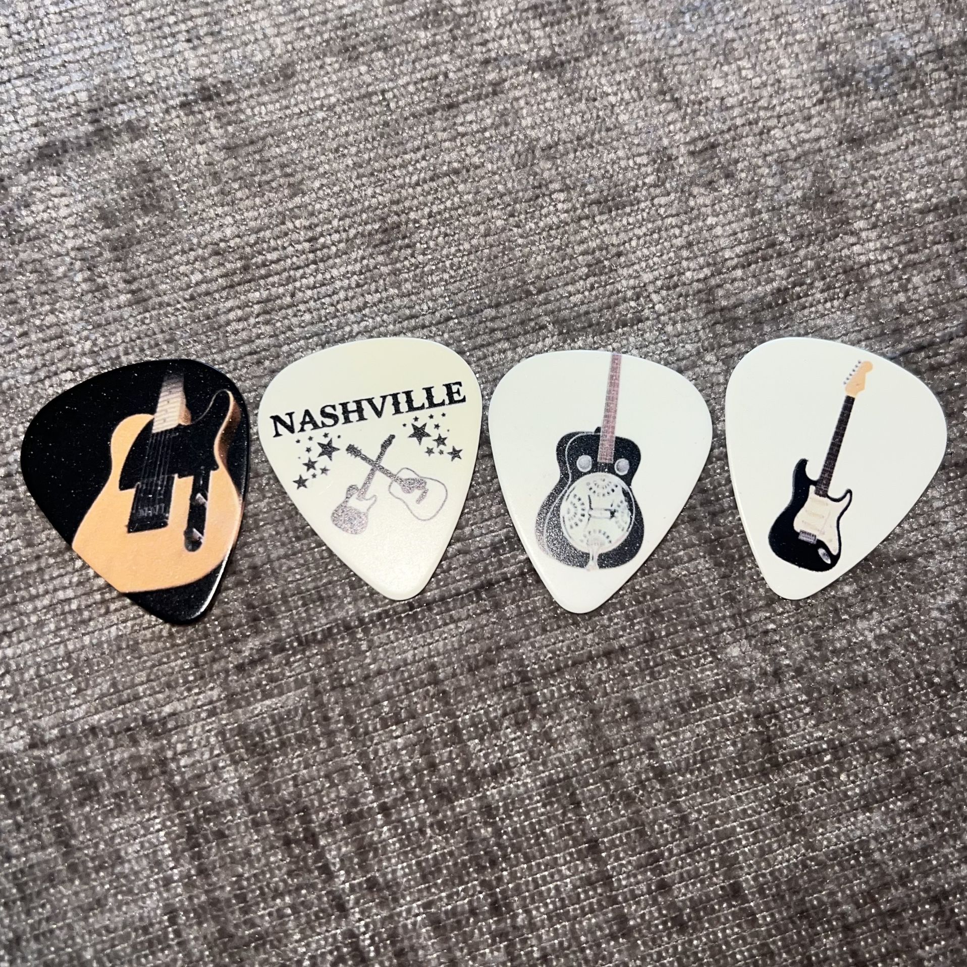 New Nashville Music Double Sided Acoustic Electric Medium Guitar Picks