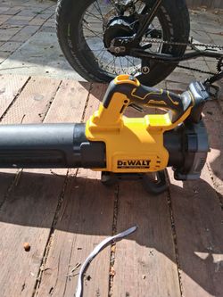 Dewalt 20 v brushless blower