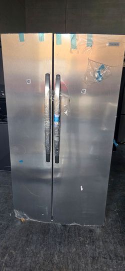 NEW FRIGIDAIRE REFRIGERATOR SIDE BY SIDE 36X69 STAINLESS STEEL WITH 1 YEAR FACTORY WARRANTY
