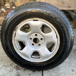 Llanta Y Rims 245/65/17