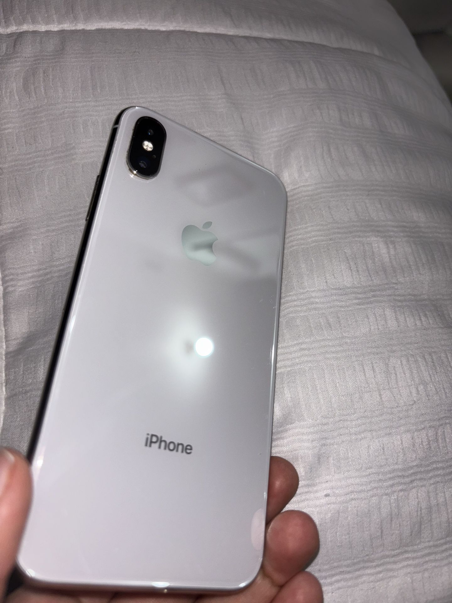 APPLE IPHONE X UNLOCKED 256GB