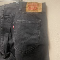 Levis  501s 42x32