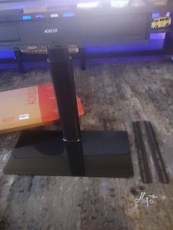 43"-75" Adjustable T.V Mount