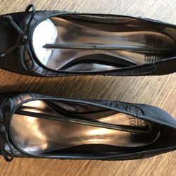 Woman’s size 9 &1/2 dress shoe