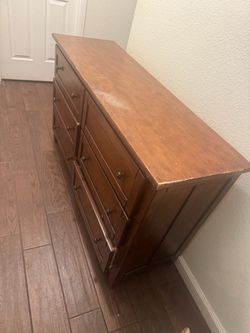 Brown dresser Free