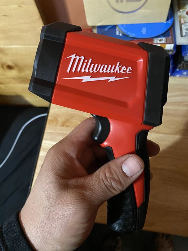Milwaukee Laser Temperature Gun Infrared 121 Thermometer for Sale in Downey, CA OfferUp