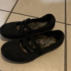 Skechers Very Very Comfortable