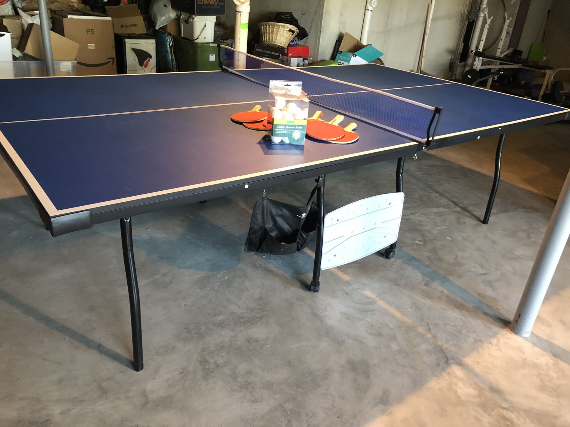 Tennis table indoor