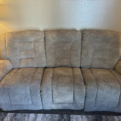 NEED GONE TODAY: Three Seater Power Recliner w/power Headrest