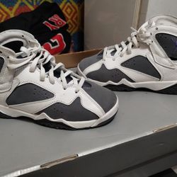 Nike Jordans Size 4 Y 