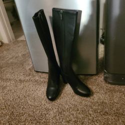 Duo Boots Size 5.5
