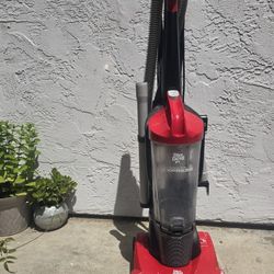 Dirt Devil Vacuum Cleaner 