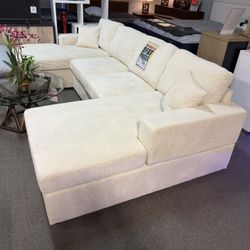 Double Chase, Sectional Many Colors! Easy Financing! 🍿📲🛋️