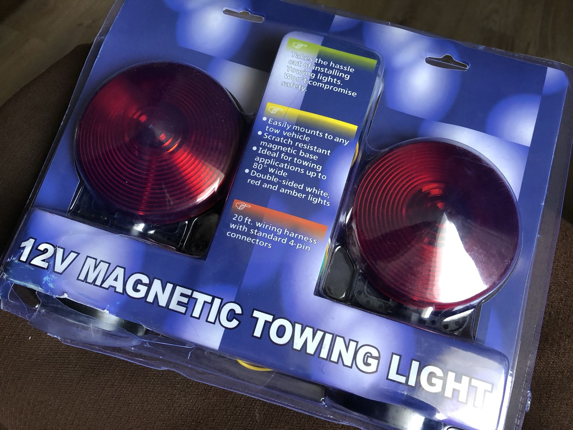 12 v magnetic towing light in great condition