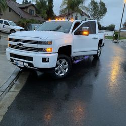 2019 Chevy Crew Cab 2500 HD 4X4 Z71